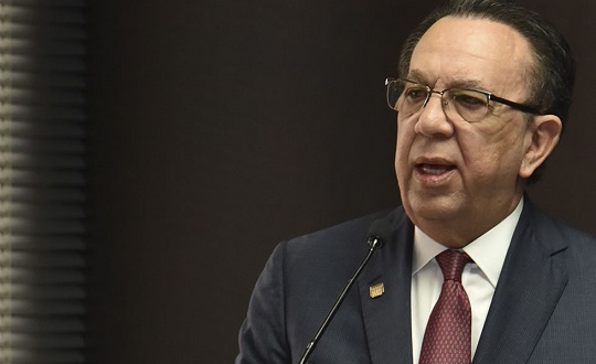 El Gobernador del Banco Central, Héctor Valdez Albizu