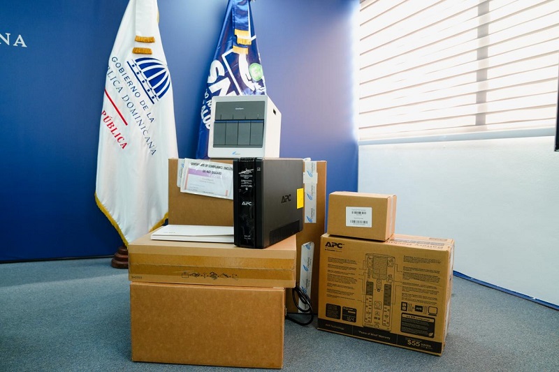 Se fortalece diagnóstico de tuberculosis con nuevos equipos Genexpert, se elevan a 36 el total de máquinas disponibles 2 tuberculosis