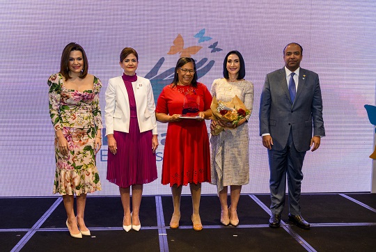 Noelia García de Pereyra, Raquel Peña, Tempora Pérez, Raquel Arbaje y Samuel Pereyra
