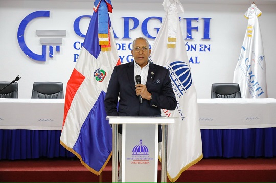 Contralor Félix Santana