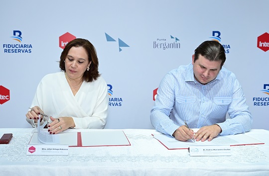 Alliet Ortega Rabassa y Andrés Marranzini Grullón