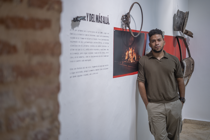 Exiben obra "Postales del más acá": retratos a la esencia de la ciudad 4