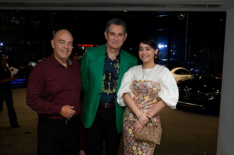 Autozama inaugura “Caos & Equilibrio”, exposición del artista Máximo Caminero 4