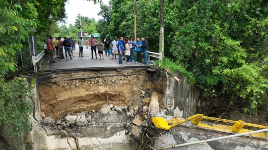 Puente colapsado