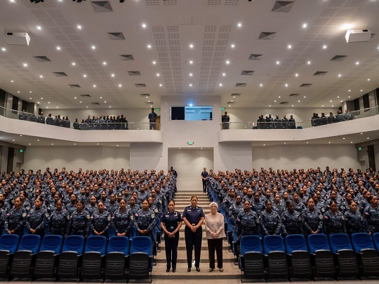 Policías